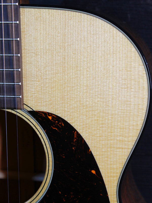 Martin 000-18 Standard Series Mahogany / Spruce Acoustic Guitar