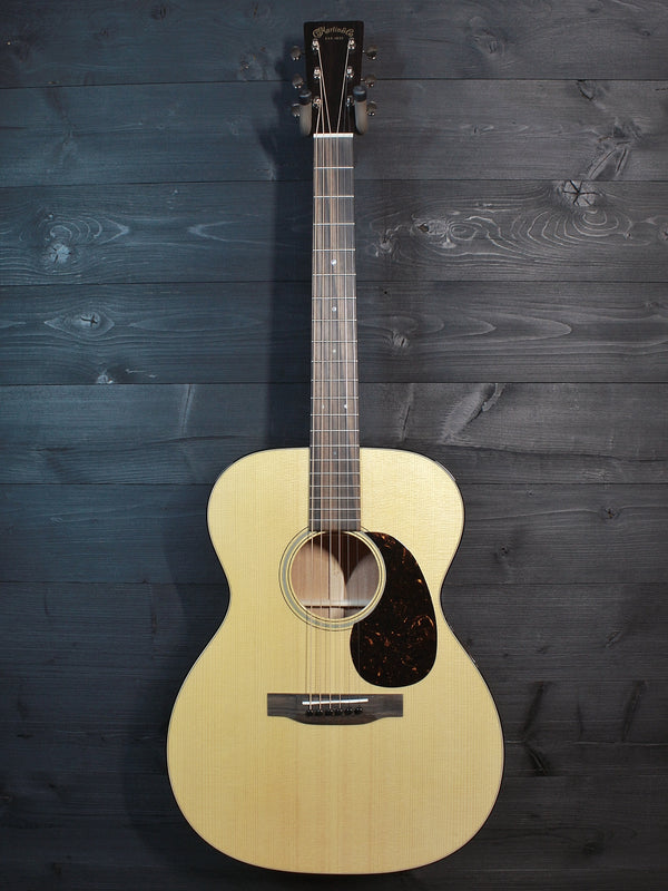 Martin 000-18 Standard Series Mahogany / Spruce Acoustic Guitar