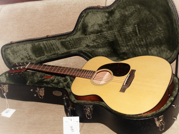 Martin 000-18 Standard Series Mahogany / Spruce Acoustic Guitar