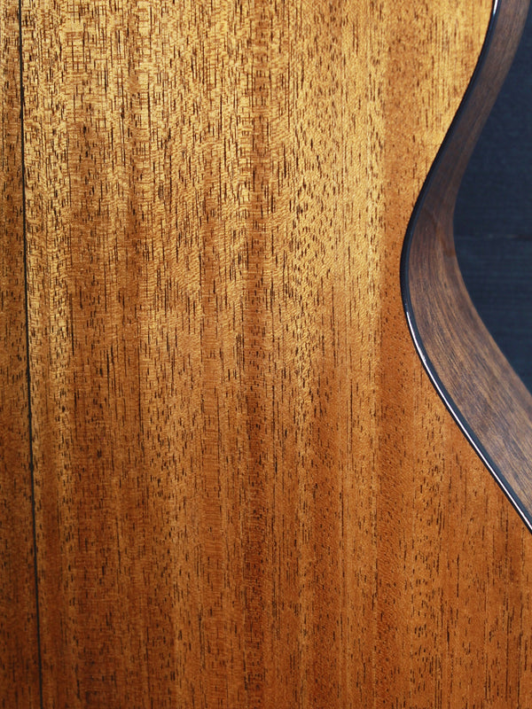 Martin 000-18 Standard Series Mahogany / Spruce Acoustic Guitar