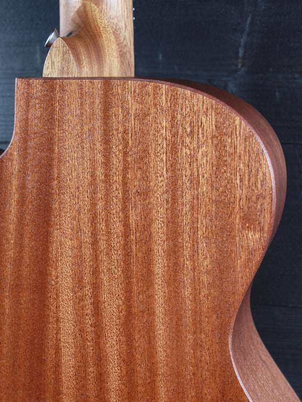 Martin Redesigned 000C Jr E Sapele / Spruce Solid Wood Acoustic-Electric Guitar