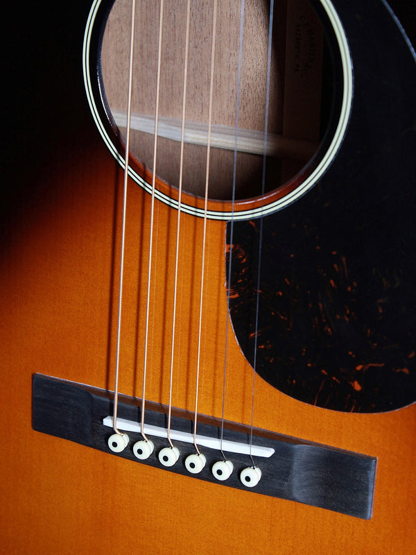 Martin CEO-7 Mahogany / Adirondack 00 Acoustic Guitar