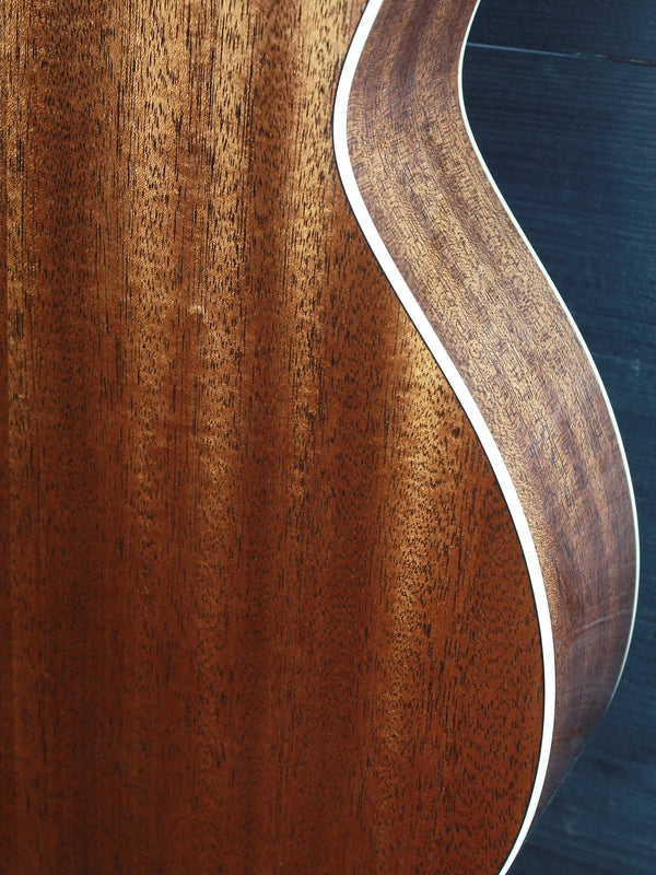 Martin CEO-7 Mahogany / Adirondack 00 Acoustic Guitar