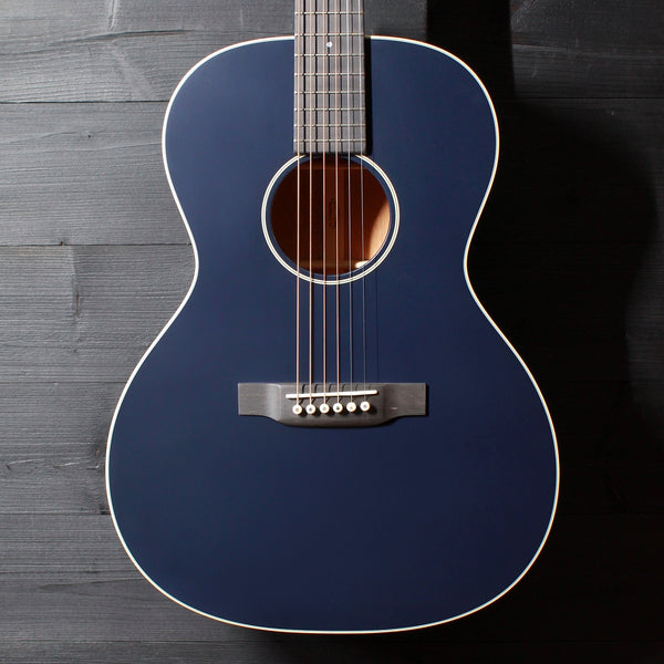 Martin Custom Shop 00-14 Fret SS Navy Blue - Mahogany/Spruce Acoustic Guitar