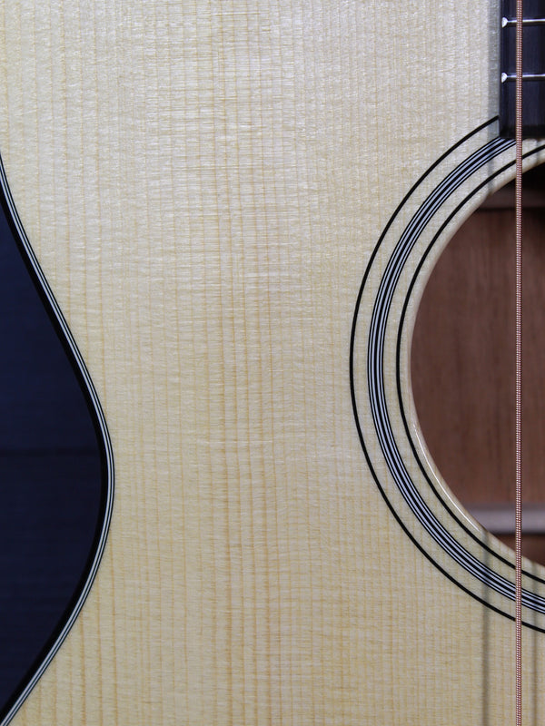 Martin Custom Shop 000-18  Mahogany / Adirondack Spruce Acoustic Guitar