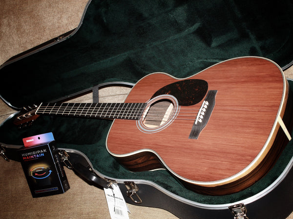 Martin Guitars Custom Shop Expert 000 14-Fret Ziricote / Sinker Redwood Exclusive