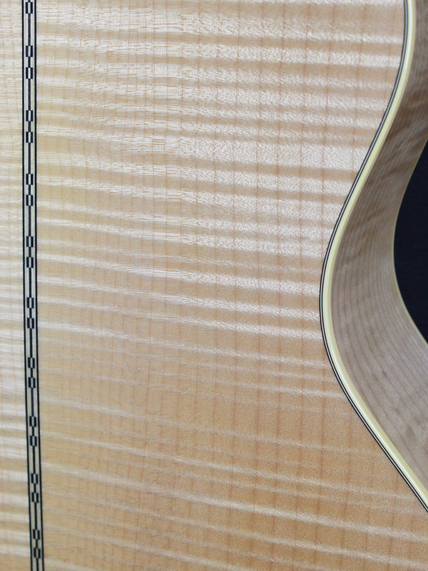 Martin Guitars Custom Shop Grand Performance Flamed Maple / Spruce Acoustic Guitar