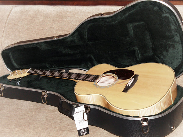 Martin Guitars Custom Shop Grand Performance Flamed Maple / Spruce Acoustic Guitar