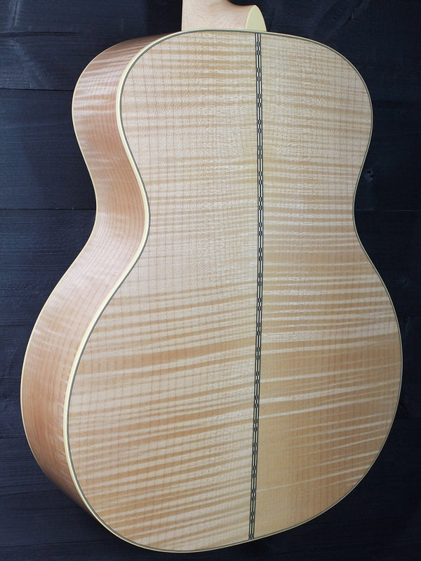 Martin Guitars Custom Shop Grand Performance Flamed Maple / Spruce Acoustic Guitar