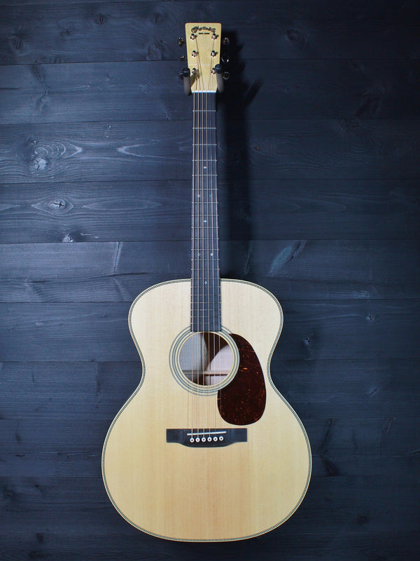 Martin Guitars Custom Shop Grand Performance Flamed Maple / Spruce Acoustic Guitar