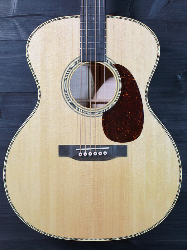 Martin Guitars Custom Shop Grand Performance Flamed Maple / Spruce Acoustic Guitar