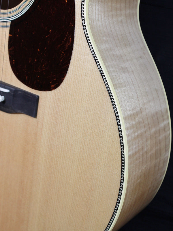 Martin Guitars Custom Shop Grand Performance Flamed Maple / Spruce Acoustic Guitar