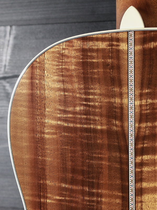 Martin Custom Shop 00 12-Fret Premium Hawaiian Koa Acoustic Guitar