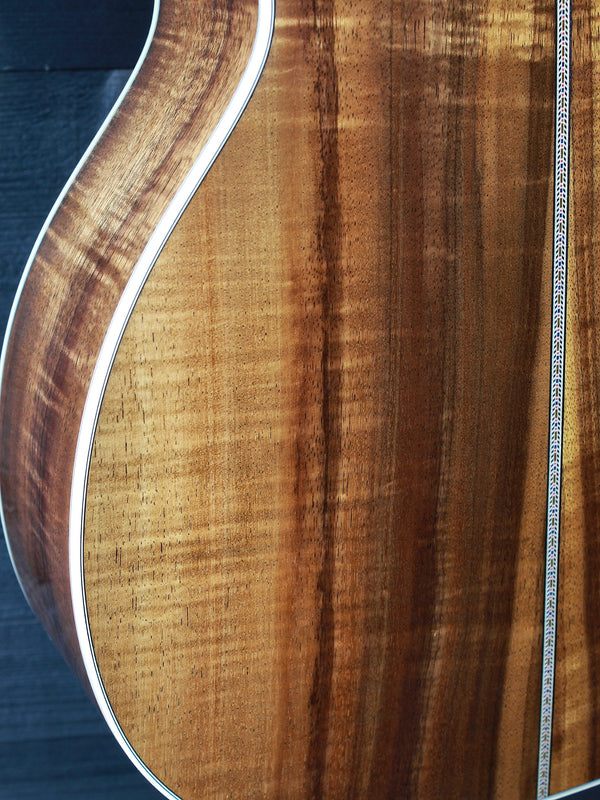 Martin Custom Shop 00 12-Fret Premium Hawaiian Koa Acoustic Guitar