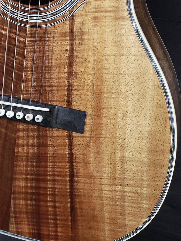 Martin Custom Shop 00 12-Fret Premium Hawaiian Koa Acoustic Guitar