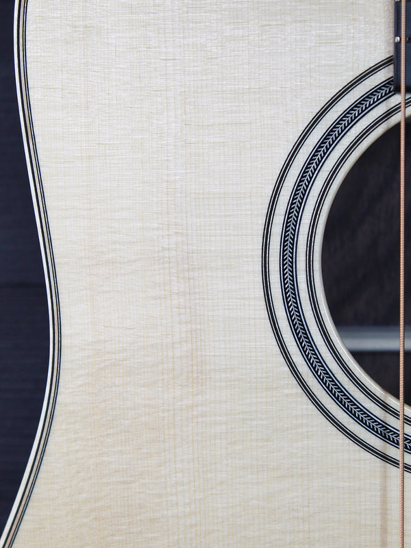 Martin Custom Shop Expert D28 Style Wild Grain Rosewood Dreadnought Acoustic Guitar