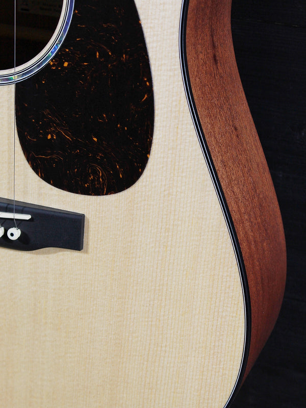 Martin DJr E Solid Wood Junior Series 14-Fret Acoustic-Electric Guitar