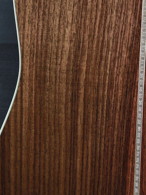 Martin Guitar D-28 Billy Strings Signature Model Dreadnought Acoustic Guitar