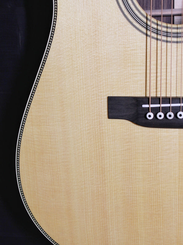 Martin Guitar D-28 Billy Strings Signature Model Dreadnought Acoustic Guitar