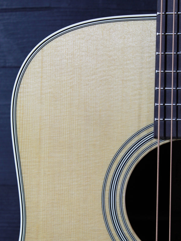 Martin D-28 Standard Series Rosewood Dreadnought - Acoustic Guitar