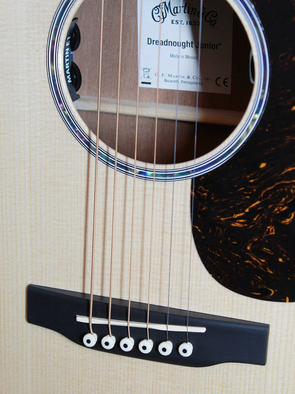 Martin DJr E Solid Wood Junior Series 14-Fret Acoustic-Electric Guitar