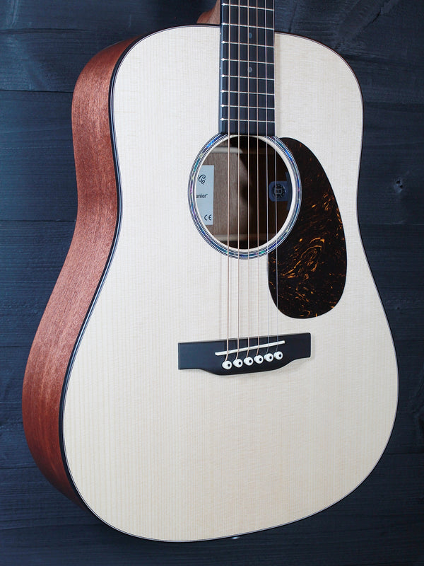 Martin DJr E Solid Wood Junior Series 14-Fret Acoustic-Electric Guitar