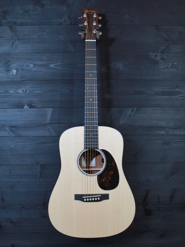 Martin DJr E Solid Wood Junior Series 14-Fret Acoustic-Electric Guitar