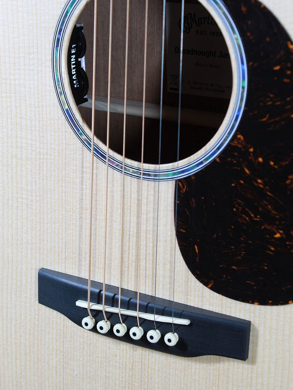 Martin DJr E Solid Wood Junior Series 14-Fret Acoustic-Electric Guitar