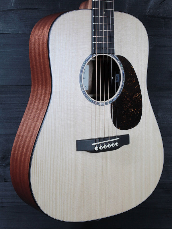 Martin DJr E Solid Wood Junior Series 14-Fret Acoustic-Electric Guitar