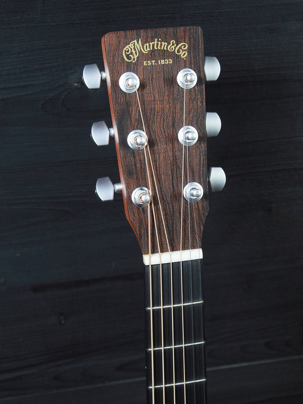 Martin DJr E Solid Wood Junior Series 14-Fret Acoustic-Electric Guitar