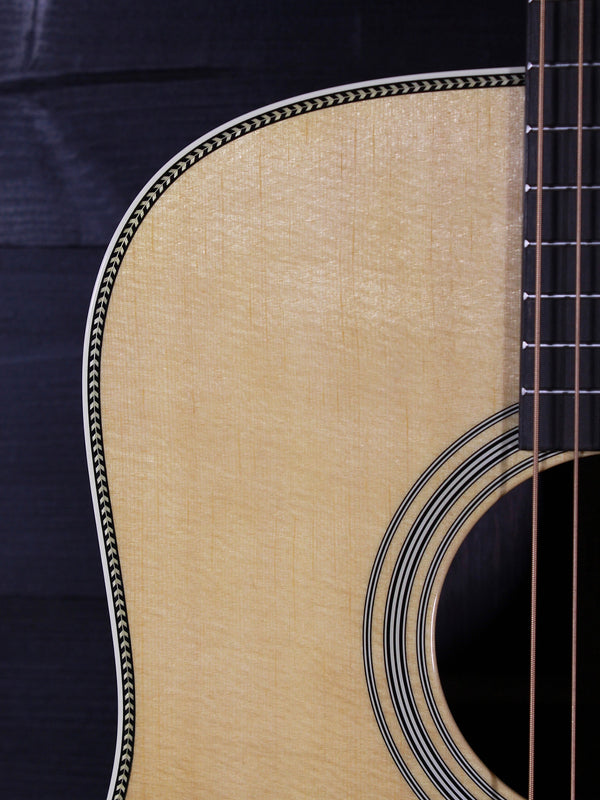 Martin HD28 Standard Series Rosewood Dreadnought Acoustic Guitar