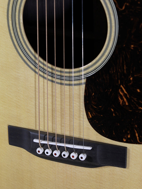 Martin HD28 Standard Series Rosewood Dreadnought Acoustic Guitar