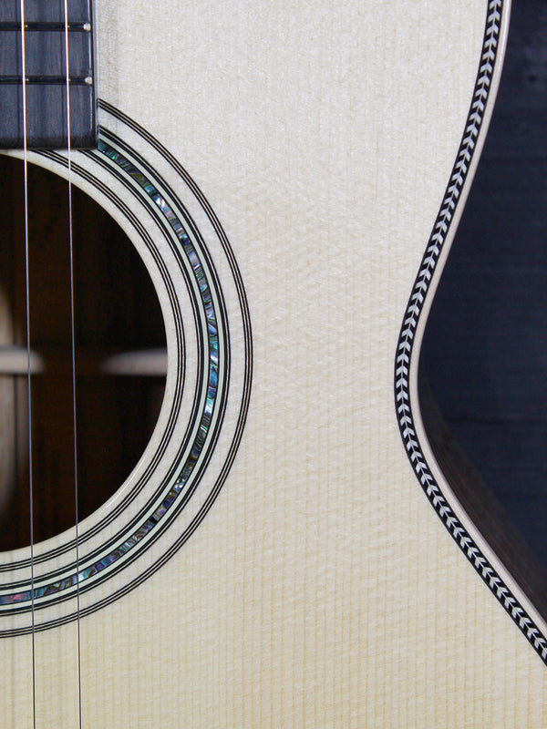 Martin Guitar Custom Shop 00-12 Fret Guatemalan / Engelmann NAMM Show Special