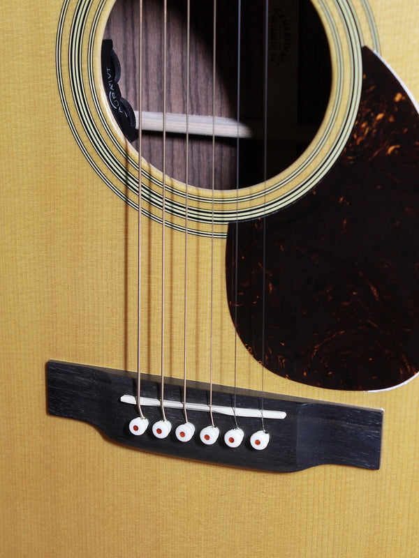 2022 Martin OM-28E Acoustic-Electric Guitar – Rosewood & Spruce