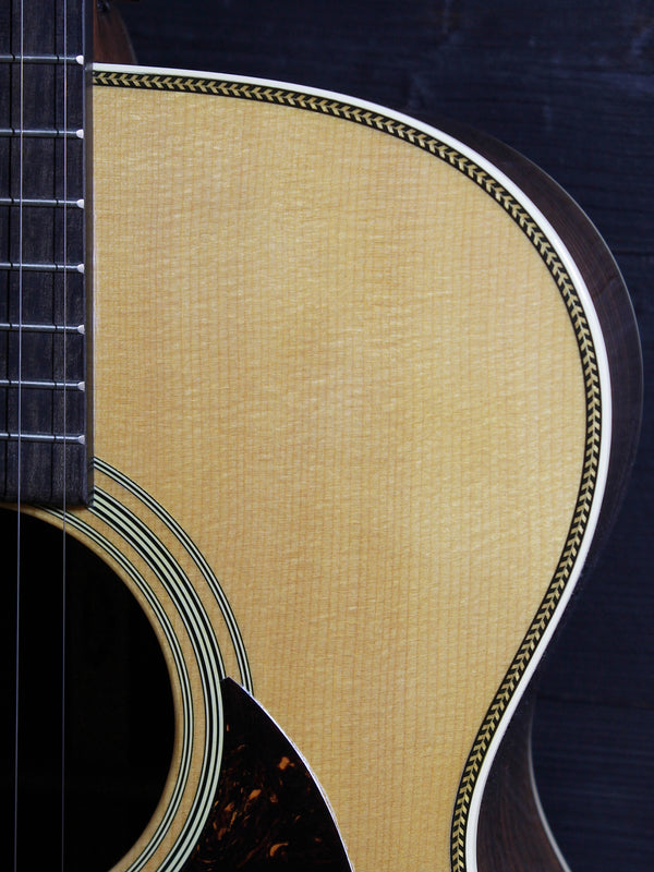 2022 Martin OM-28E Acoustic-Electric Guitar – Rosewood & Spruce