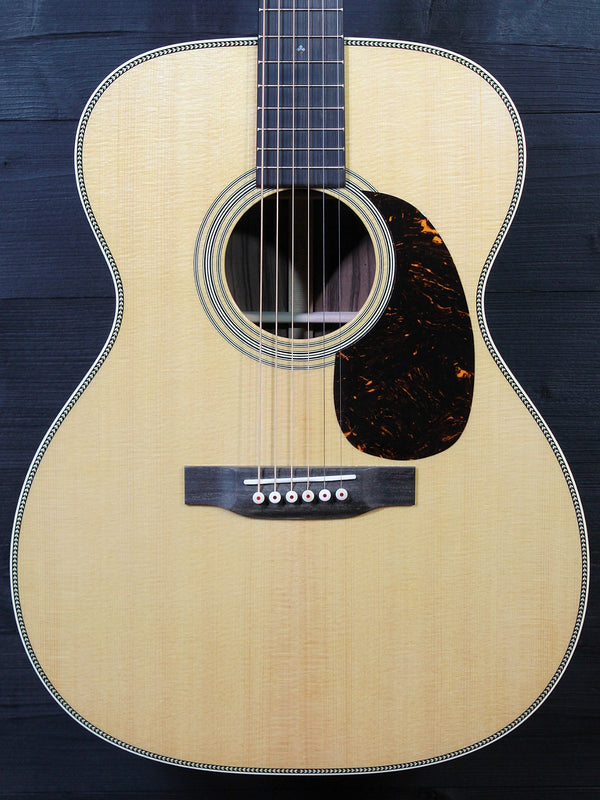 Martin Guitars 000-28 Standard Series Rosewood / Spruce 2025 Model