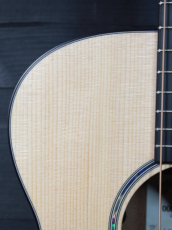 Martin Redesigned 000C Jr E Sapele / Spruce Solid Wood Acoustic-Electric Guitar