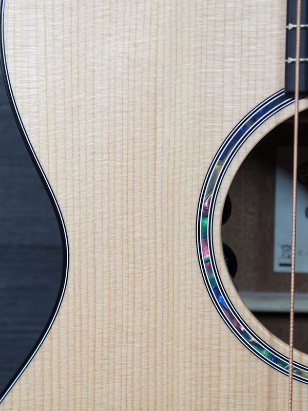 Martin Redesigned 000C Jr E Sapele / Spruce Solid Wood Acoustic-Electric Guitar