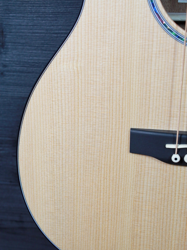 Martin Redesigned 000C Jr E Sapele / Spruce Solid Wood Acoustic-Electric Guitar