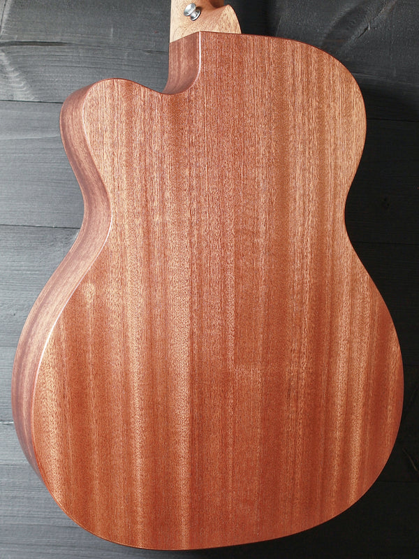 Martin Redesigned 000C Jr E Sapele / Spruce Solid Wood Acoustic-Electric Guitar