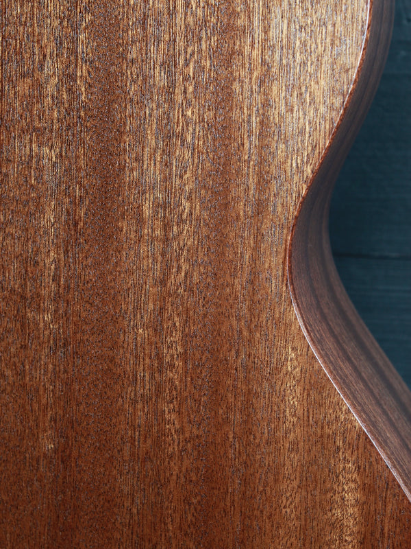 Martin Redesigned 000C Jr E Sapele / Spruce Solid Wood Acoustic-Electric Guitar