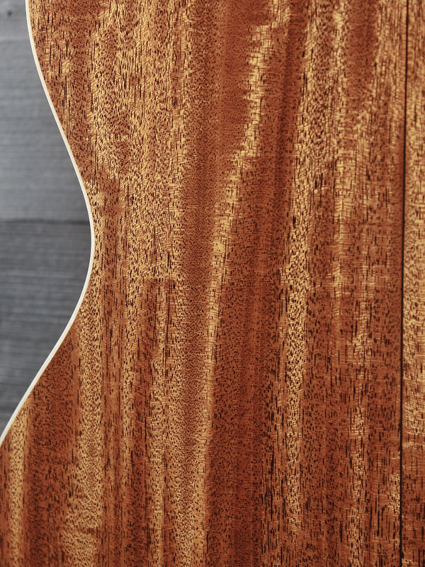 Martin Custom Shop 00-18 Style Bearclaw / Ambertone Engelmann Top Acoustic Guitar