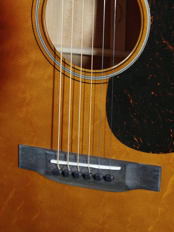 Martin Custom Shop 00-18 Style Bearclaw / Ambertone Engelmann Top Acoustic Guitar