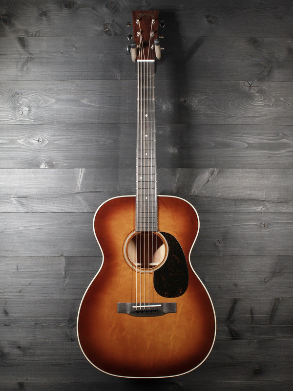 Martin Custom Shop 00-18 Style Bearclaw / Ambertone Engelmann Top Acoustic Guitar