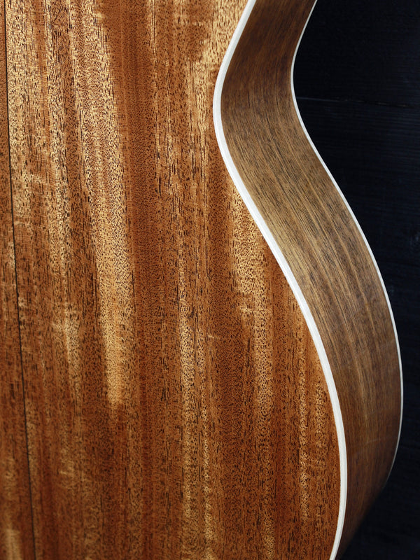 Martin Custom Shop 00-18 Style Bearclaw / Ambertone Engelmann Top Acoustic Guitar