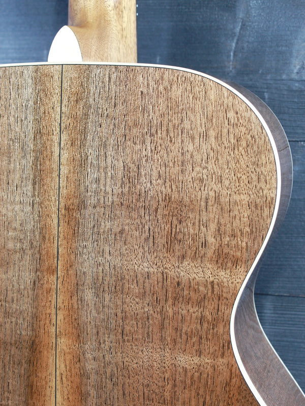 Martin Guitars Custom Shop 000 14-Fret Black Walnut Limited Availability