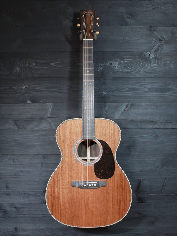 Martin Guitars Custom Shop Expert 000 14-Fret Ziricote / Sinker Redwood Exclusive