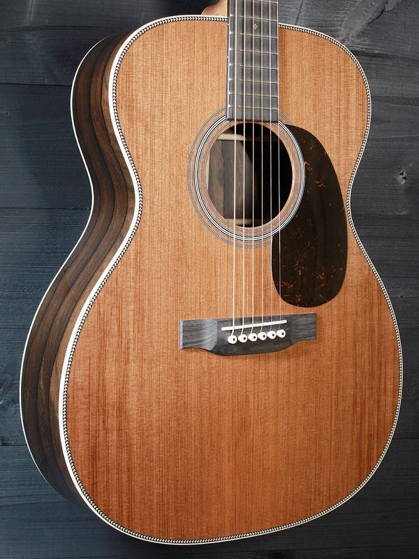 Martin Guitars Custom Shop Expert 000 14-Fret Ziricote / Sinker Redwood Exclusive