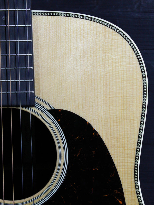 Martin HD-28 Standard Series Acoustic Guitar | Solid East Indian Rosewood & Sitka Spruce Dreadnought