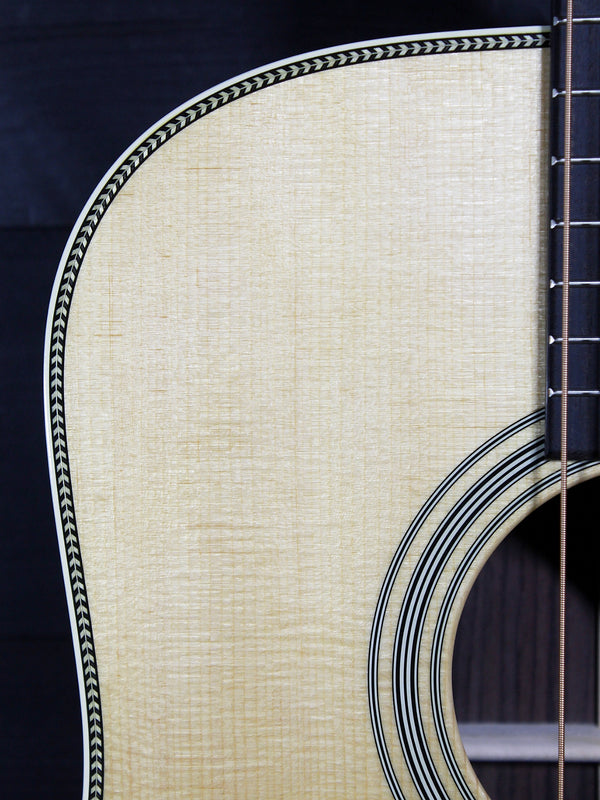 Martin HD-28 Standard Series Acoustic Guitar | Solid East Indian Rosewood & Sitka Spruce Dreadnought